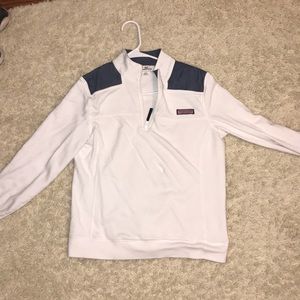White vineyard vines pullover